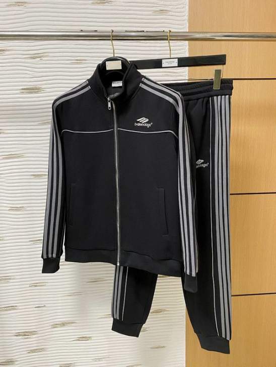 Picture of Balenciaga Sweater Suits _SKUBalenciagaM-3XLkdtr19536894